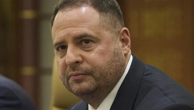 Зеленски уволни Андрий Ермак от Съвета за национална сигурност и командването на армията