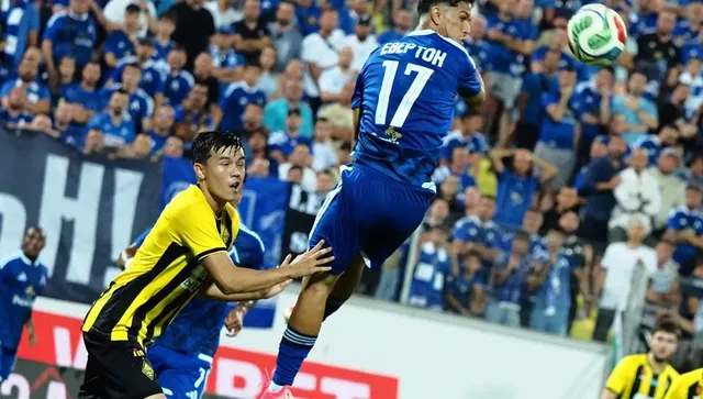Левски и АЕК Атина завършиха наравно 0:0 в първи плейофен мач за Шампионската лига 