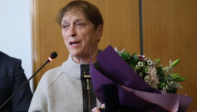 Тръгна си поетесата Надежда Захариева, пазителката на паметта на Дамян Дамянов 