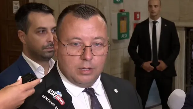 "Възраждане" се регистрира за участие в президентските избори