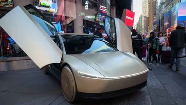 Мъск обяви старта в производството на роботаксита на Тесла