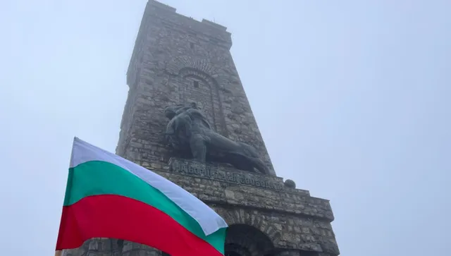 "Възраждане": Милошев да напусне поста заради "изтърбушването" на паметника на Шипка 
