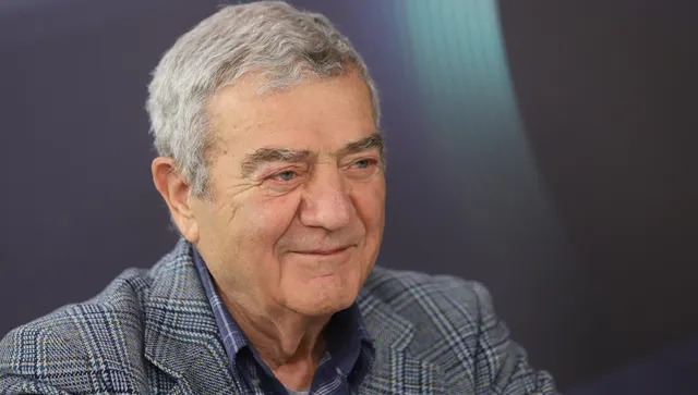 Поетът Стефан Цанев: На буквичките дължим своето съществуване като народ