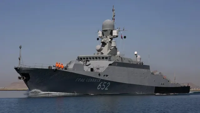 В Новоросийск може да е унищожен и ракетен кораб, носител на  „Калибър“ и „Оникс“