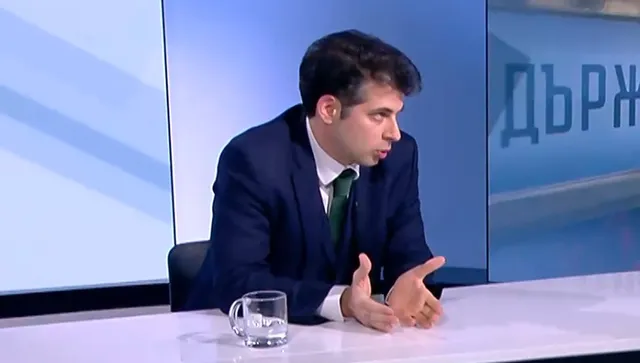 Атанас Пеканов: Улицата кипи  срещу „преяждането с власт“ и обидите като „мършляк“, хвърлени от политици 