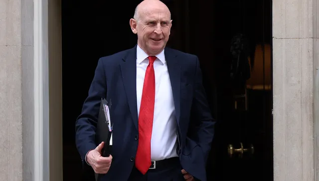 Великобритания проследи три руски подводници - провеждали тайна операция в Северния Атлантик