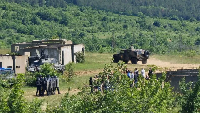 Военна техника се придвижва по пътищата ни за участие в учения