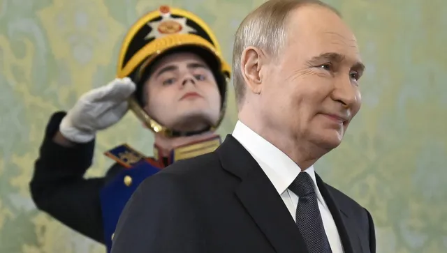 Главният зрител! За Путин от години подготвят специални новинарски емисии за „прекрасна Русия