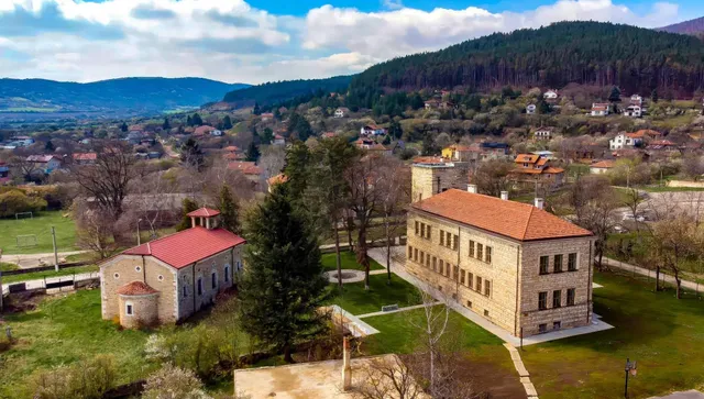 Отсъствията на убитото дете в училище "Космос" са нанесени дни след трагедията "Петрохан"