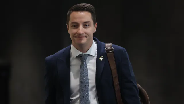 Явор Божанков опита да „председателства“ Народното събрание