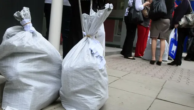 Ден преди вота много смени на членове на СИК в Сандански, Петрич, Кресна и Благоевград