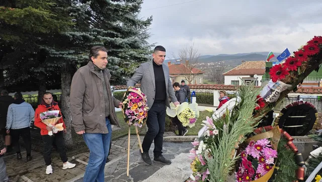 Съпредседателите на „Да, България“  отдадоха почит на жертвите на “Възродителния процес”