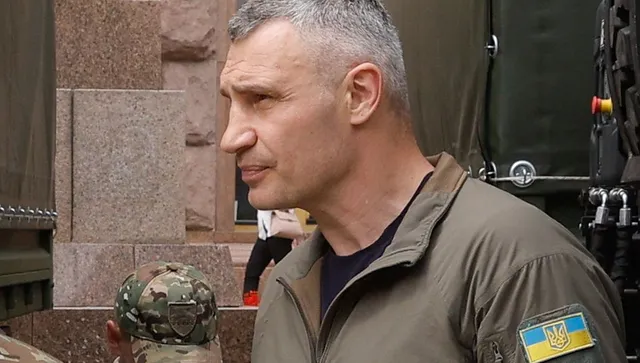 Атака срещу Киев - чуват се взривове, задействана е противовъздушната отбрана