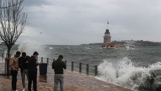 Два танкера се сблъскаха край Истанбул при тежки метеорологични условия