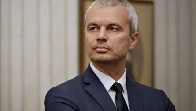Костадинов загатна кога ще обявят дали влизат в президентската надпревара
