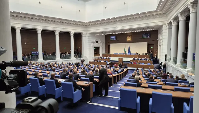 ГЕРБ-СДС внесе законопроект за изменения в Закона за държавния дълг