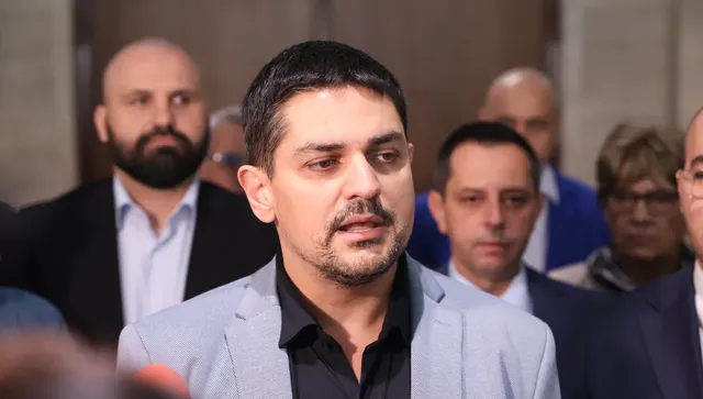 Радостин Василев видя в изменения Изборен кодекс саботаж на изборите