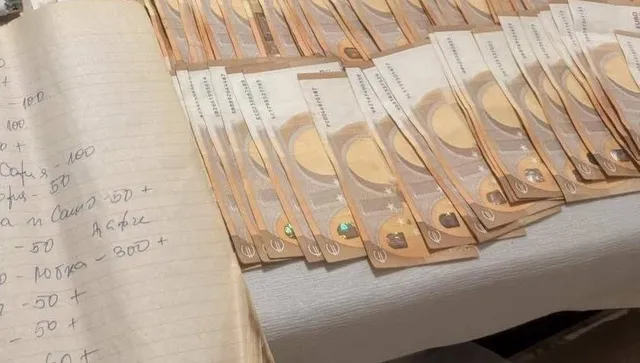 Задържаха двама общински съветници от Септември заради купен вот