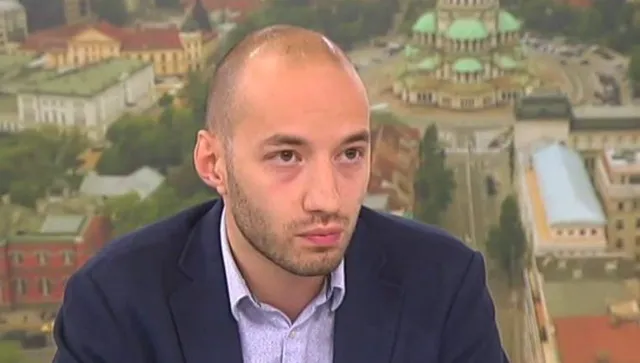 Димитър Ганев: При силна конфронтация с "Прогресивна България" печели Радев