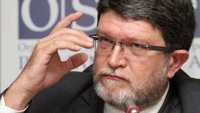 Докладчикът на ЕП към Вучич: ЕС не е "шведска маса", от която да вземеш каквото искаш и да си тръгнеш