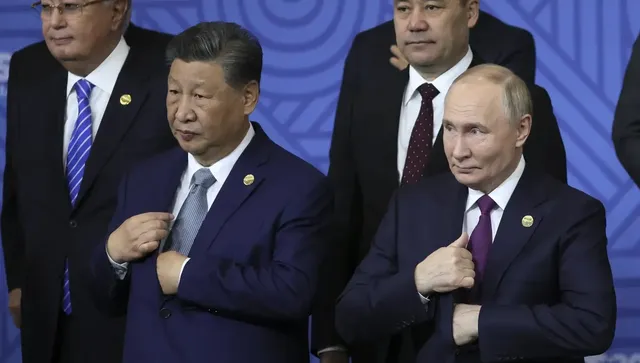 Путин спешно лети за Пекин за ключова среща със Си