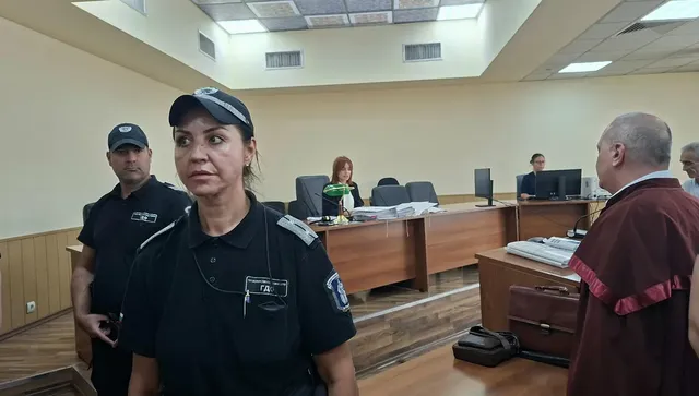 14-годишното момче, убило майка си, опитало да сложи край на живота си
