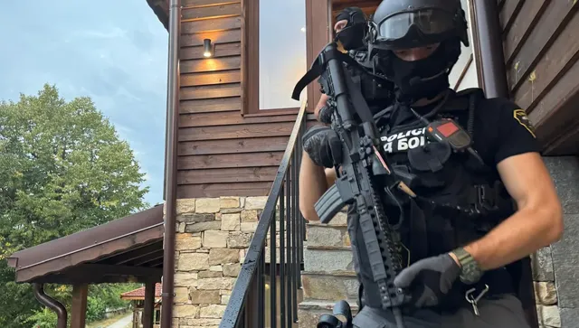По искане на Европейската прокуратура в София е задържан държавен служител и още 7