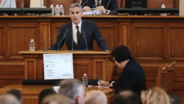 Гюров отговаря на депутатски питания в първия блицконтрол на служебното правителство  