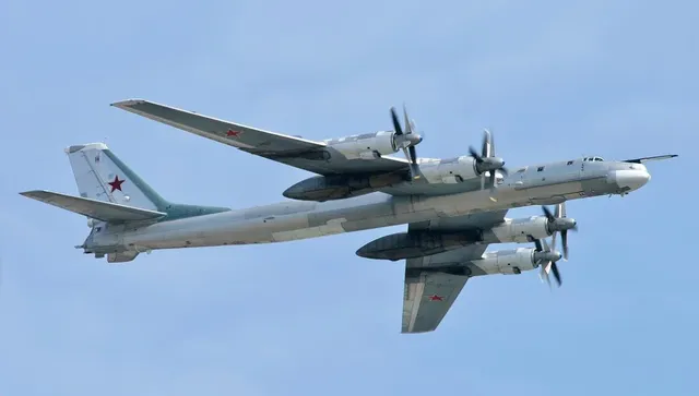 Украинските сили разбиха руски Ту-95, бомбардирал Украйна, на 800 км. от границата