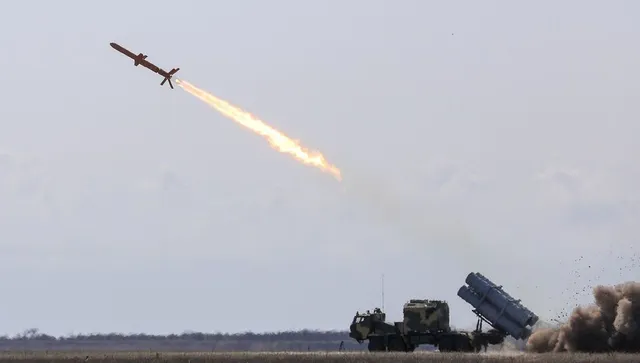 Украинска ракета "Нептун" порази обект на руския военен флот в окупирания Севастопол 