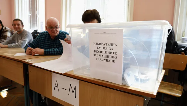 Какъв процент избиратели гласуваха у нас до 12:00 часа? 