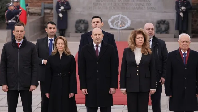 Традиционният водосвет на бойните знамена на Богоявление събра държавния и духовен елит