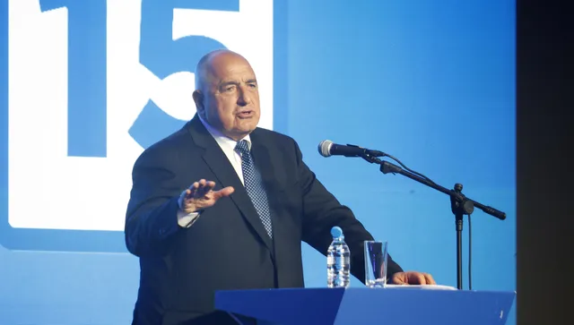 Борисов: Радев се стреми да излъже и прозападните, проруските избиратели