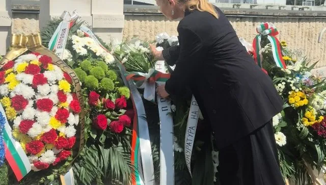 Бургас почете паметта на жертвите от терористичния атентат на летище Сарафово