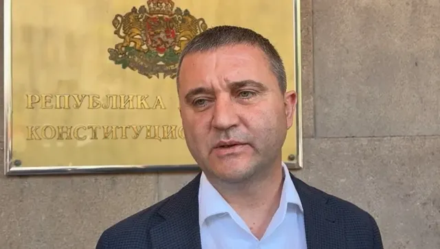ГЕРБ-СДС и ПП внесоха искания към КС държавният бюджет да бъде обявен за противоконституционен 