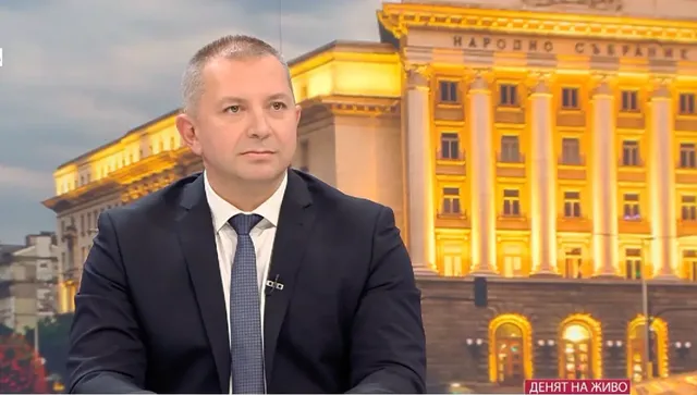 Индустриалният капитал: България върви по пътя на Франция, но 690 евро е много за МРЗ