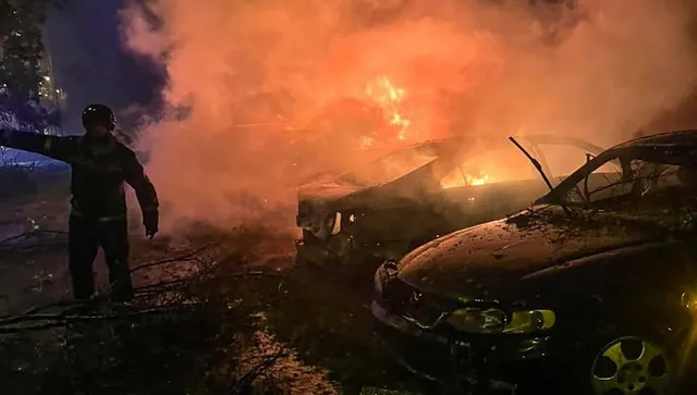 Загинали и ранени при балистична атака над Киев, избухна пожар до родилен дом