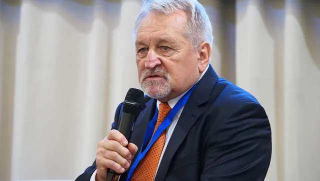 Хиновски предлага 60-те млрд. спестявания на българите да отидат в инвестиционен форум за нови ядрени мощности