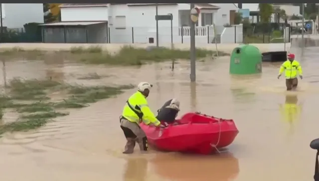 Воден ад в Испания - улици се превърнаха в реки, населени места останаха под вода