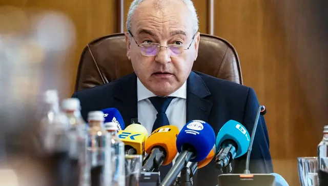 Гълъб Донев: Минималната заплата трябва да е 50% от средната основна заплата