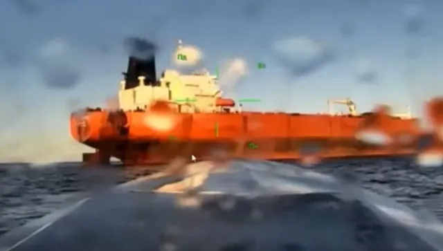 Financial Times: Украйна спря ударите по танкери в Черно море по молба на Джей Ди Ванс