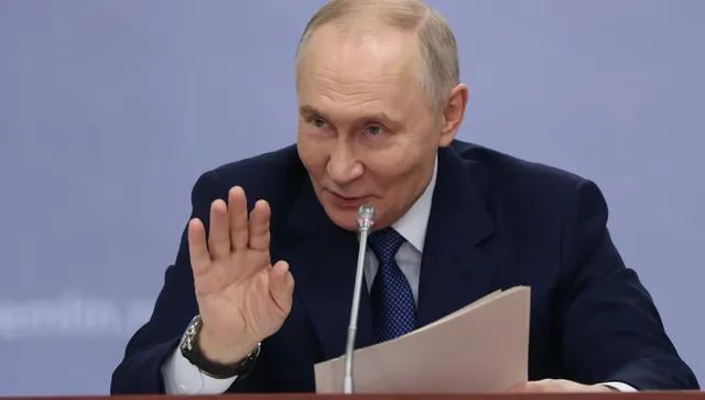 За четвърт век управление на Путин от Русия е изнесен колосален капитал – над 100% от БВП
