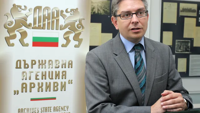 Мартин Иванов: Архивите на ДС може да станат по-трудно достъпни след закриването на Комисията по досиетата