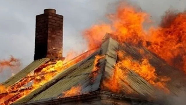 Възпламени се склад за текстилни материали в Троян