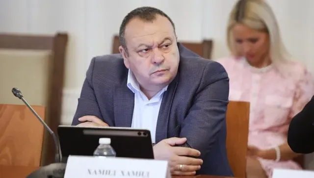 ДПС изнесоха факти за скандално оскъпяване на обществени поръчки за мантинели със 160% 