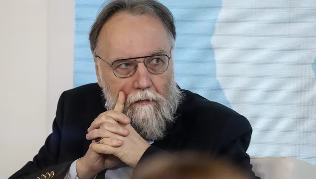 Дугин: Без интернет в Русия до късна есен - да следва сезонните цикли на мечките и пеперудите