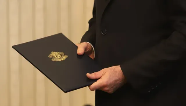 Президентът връчва първия мандат за съставяне на правителство на ГЕРБ-СДС