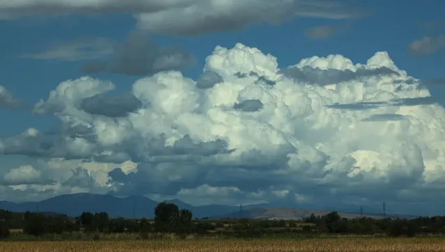 Облачно и ветровито, очакват се дъждове на север и в планините