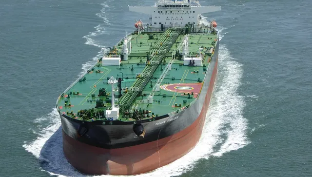 Танкерни компании към членовете си: На плащайте на Иран за преминаване през Ормузкия проток 