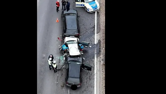 Четирима загинаха в тежък сблъсък между две коли край Плевен